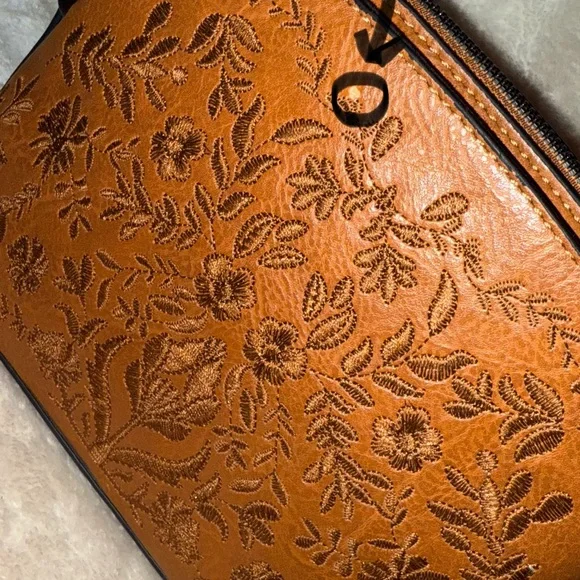 Sam & Hadley Intricate Floral Embroidered Tan Leather Boho Crossbody ShoulderBag - Picture 3 of 11